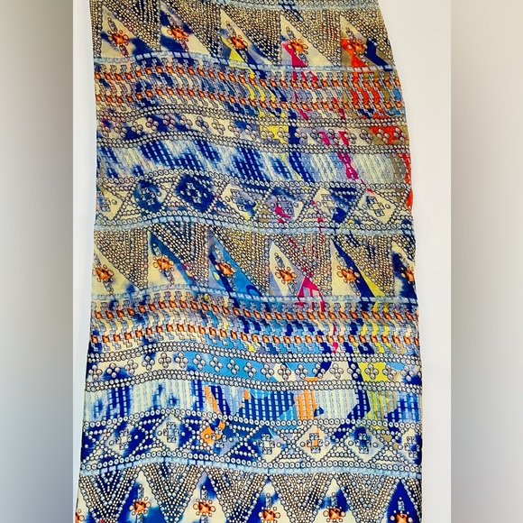 Blue printed geometric georgette satin fabric of 2Yds 22 Inches Width 45 Inches - Picture 5 of 5